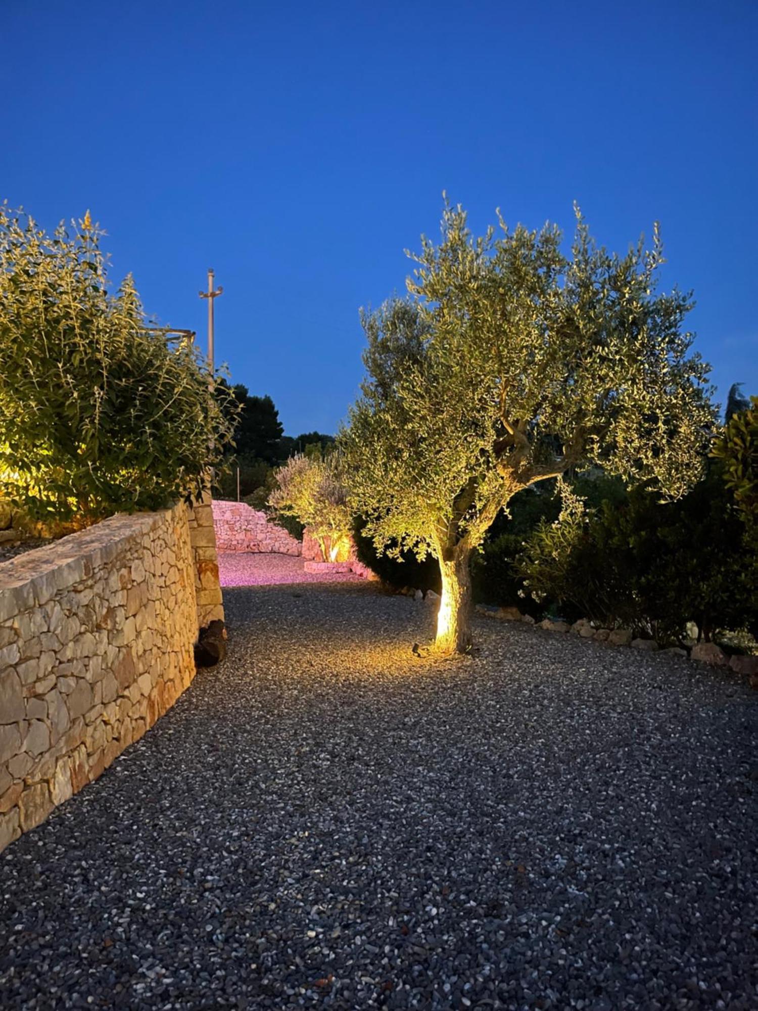ファザーノ Trulli Vittoriaヴィラ エクステリア 写真